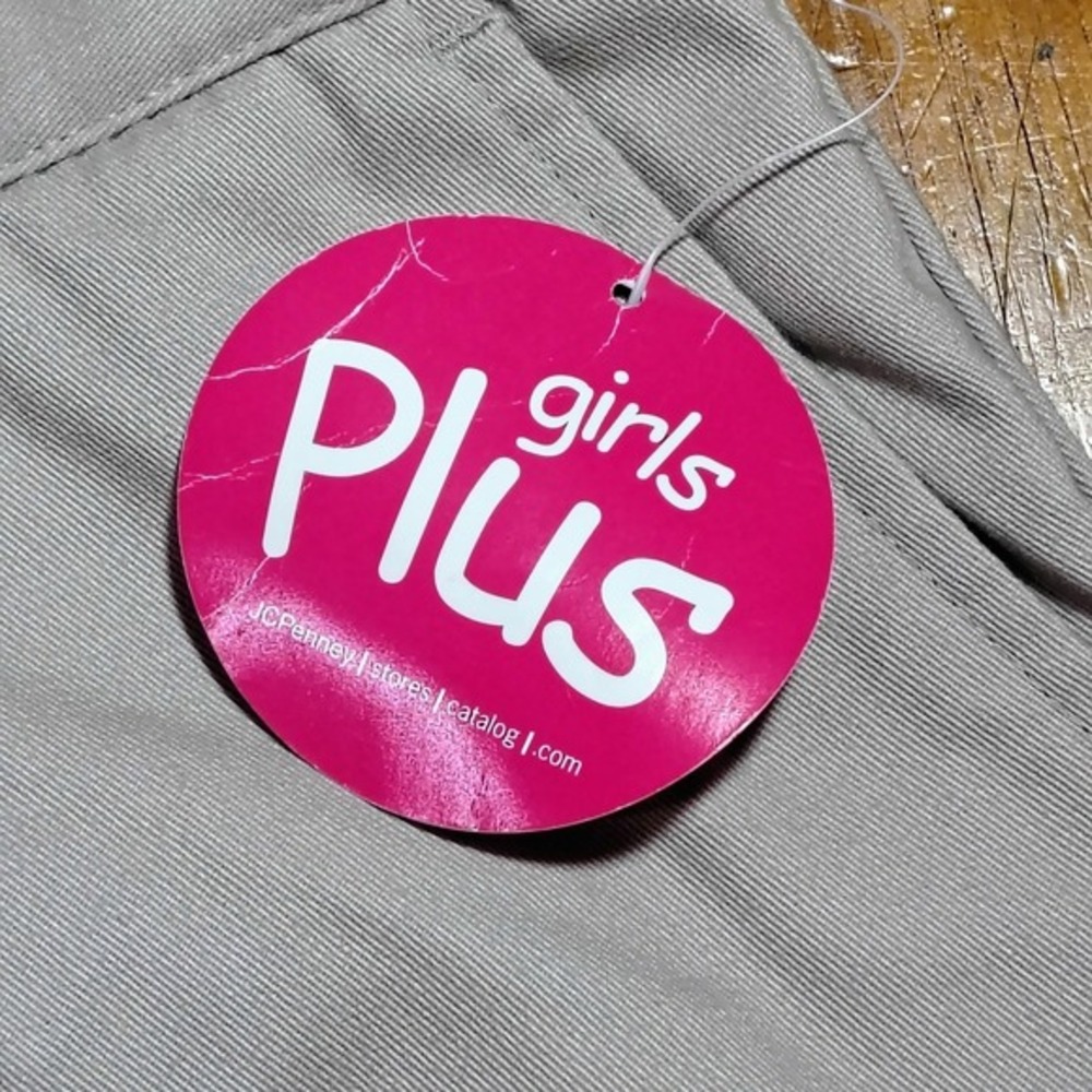 IZOD Girls Plus Schoolwear Pants Stain Repellent Adjustable Khaki Size 18 1/2 - Picture 2 of 10